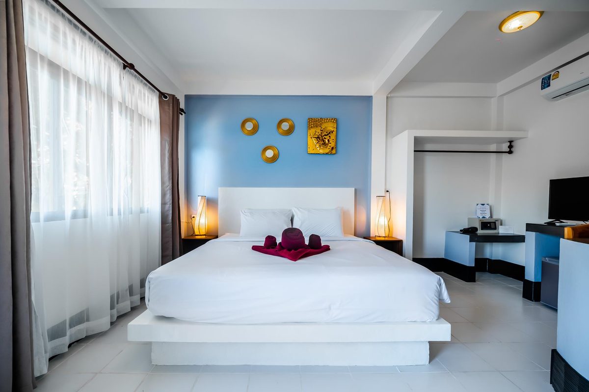 Guest room at Crystal Bay